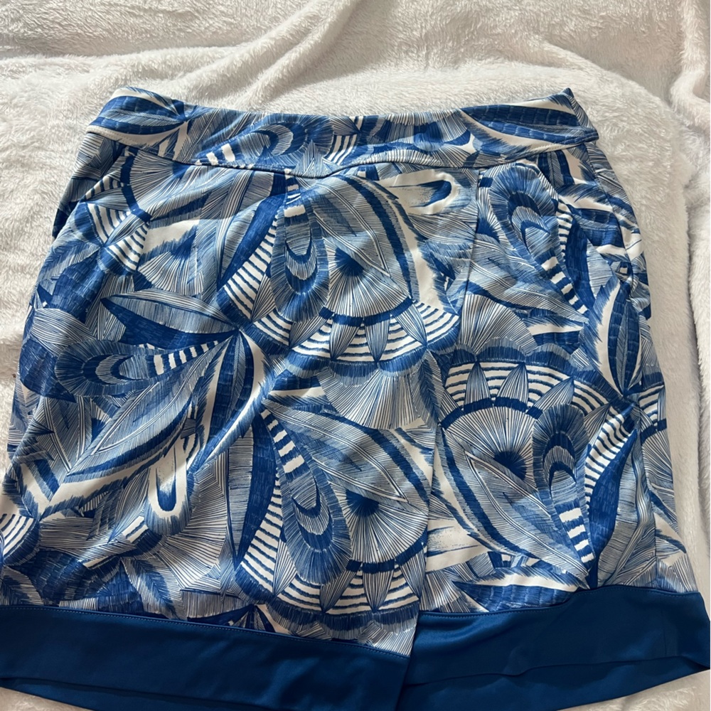 Greg Norman Collection Blue and White Printed Golf Skort Play Dry